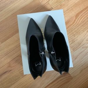 Marc Fisher Mella Ankle Bootie Size 8